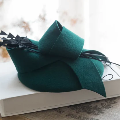 Elegant Cocktail Hat with Knotted Design - Image 5