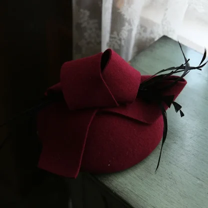 Elegant Cocktail Hat with Knotted Design - Image 3