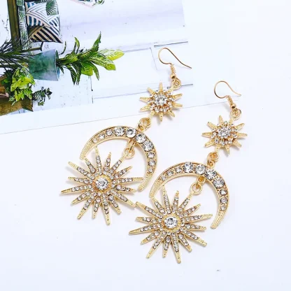 Creative Headpiece with Moon and Star Decor - Image 5