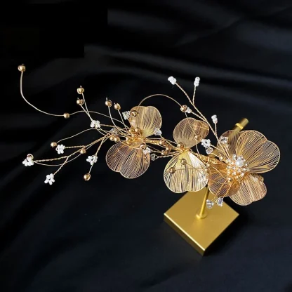 Stylish Floral Headpiece with Luxury Design - Image 9