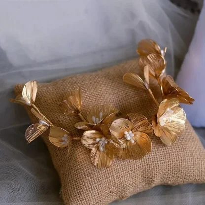 Stylish Floral Headpiece with Luxury Design - Image 6